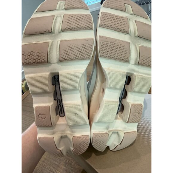 Women's Cloudmonster Sneakers, size 7.5 - Picture 9 of 11